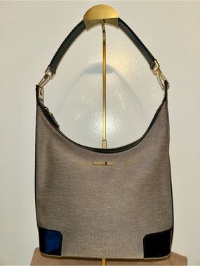 Gucci 001 4204 Shoulder Bag Black
Beige Cloth and gold hardware.  EUC